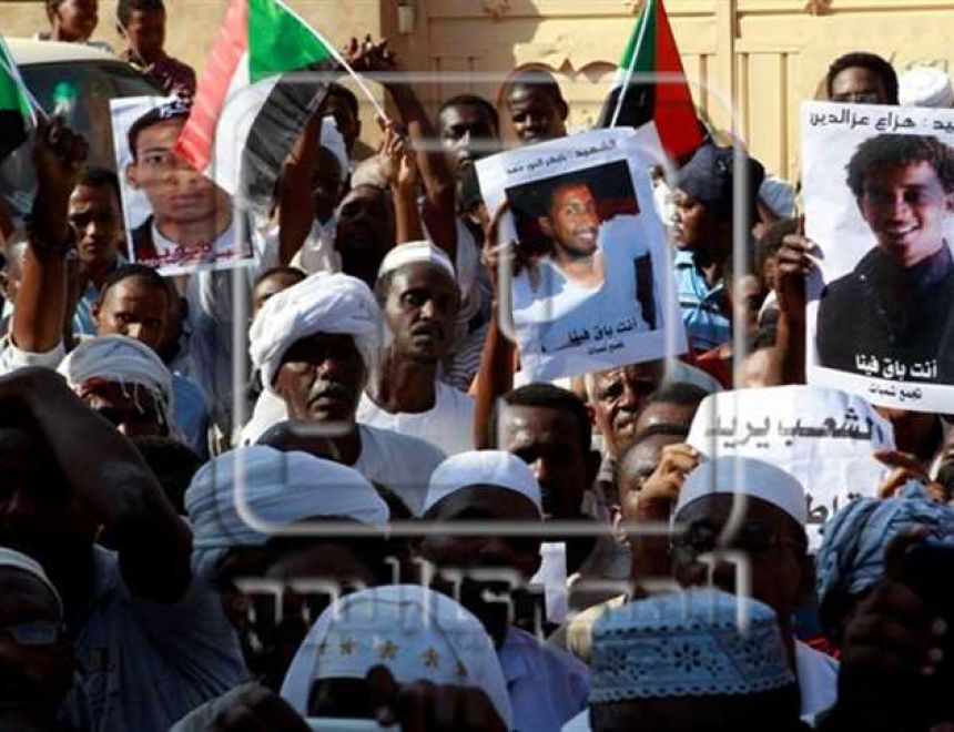 النائب العام السوداني يشكل لجنة للتحقيق في دعاوى مخالفات دفن «شهداء الثورة»