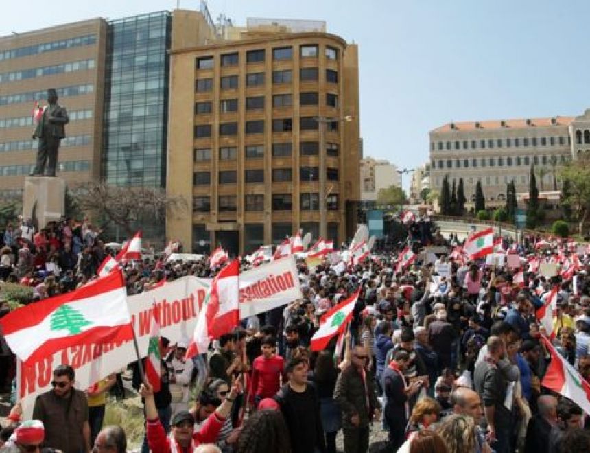 السفارة المصرية بلبنان تدعو المواطنين المصريين إلى الحذر والابتعاد عن التظاهرات