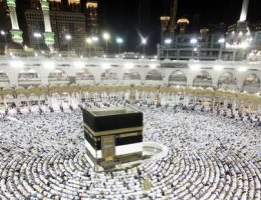 السعودية تعلق الدخول إلى المملكة لأغراض العمرة والسياحة مؤقتاً بسبب كورون