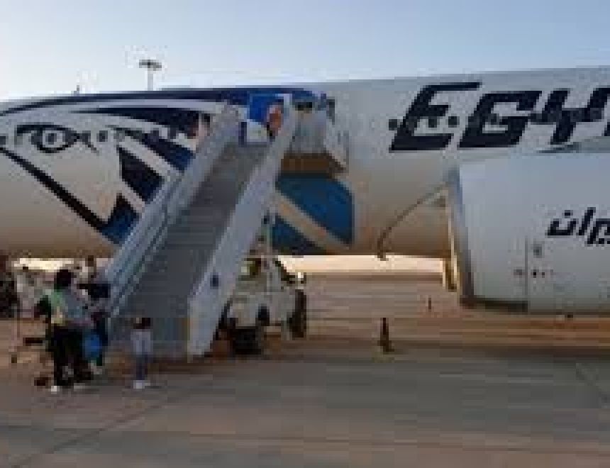 مطار القاهرة يستقبل 1179مصريا عالقا من مسقط والسعودية والأردن وتركيا