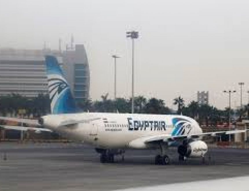 مطار القاهرة يستقبل 833 من المصريين العالقين بعدة دول على متن 5 رحلات