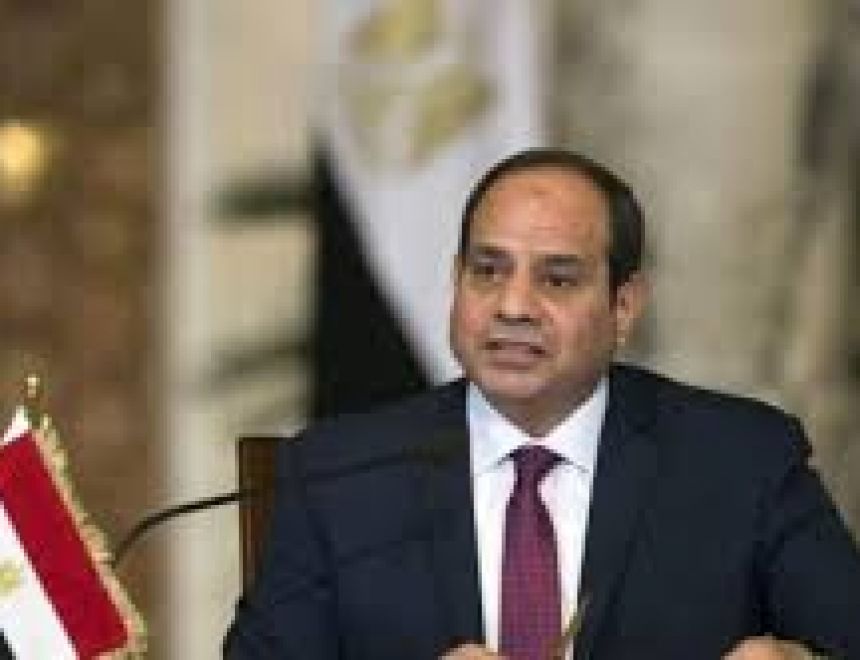 السيسي يطلع على خطط الجيش لتأمين العمق الغربي لمصر والحدود مع ليبيا