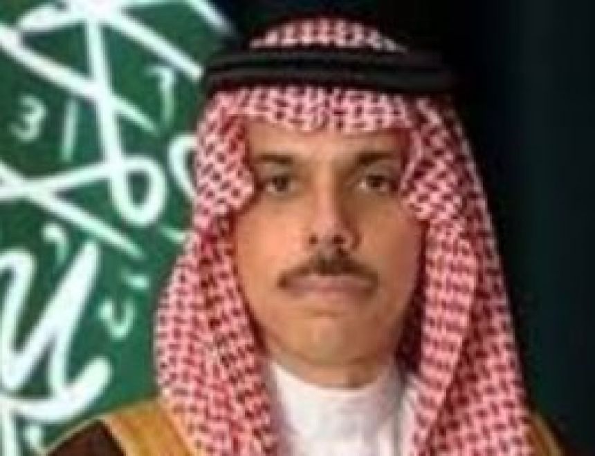 وزير الخارجية السعودي يصل العراق