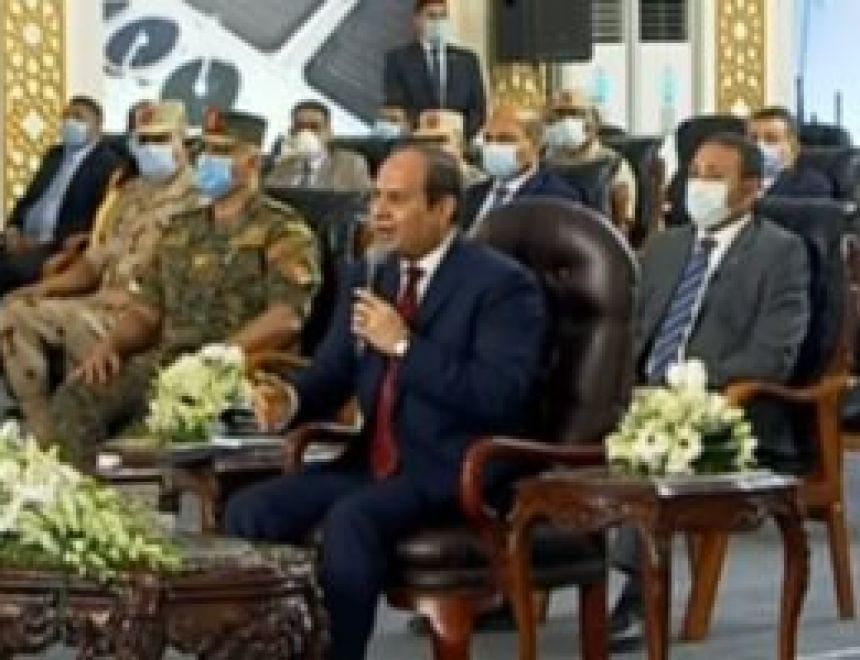 السيسى للمصريين: "لو مش عاوزني معنديش مشكلة.. والدولة مينفعش تغيب تاني"