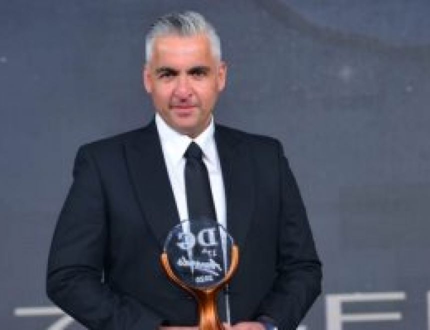 الإعلامي سيف زاهر يفوز بجائرة أفضل إعلامى رياضى من مؤسسة دير جيست لعام 2020
