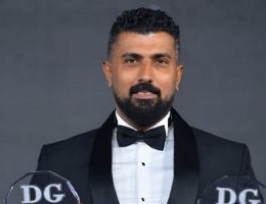 المخرج محمد سامى يفوز بجائزة أفضل مخرج وسيناريست عن مسلسل "البرنس" من مؤسسة دير جيست لعام 2020