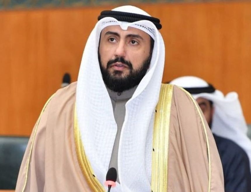 وزير الصحة الكويتي يلعن وصول أول شحنة من لقاح (فايزر – بيونتيك) الخاص بفيروس كورونا نهاية الشهر الجاري