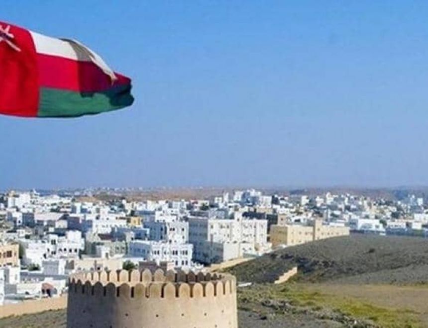 سلطنة عمان تقرر غلق المنافذ البرية أسبوعا بسبب كورونا