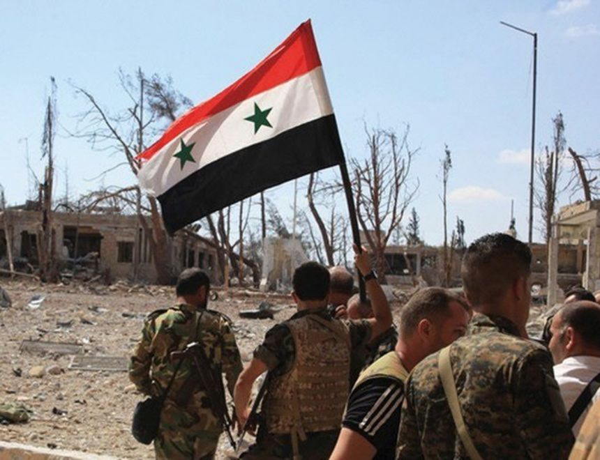 الجيش السوري يعلن في بيان دخول وحدات لمنطقة منبج ورفع العلم السوري
