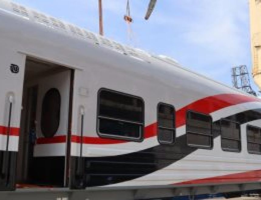 "السكة الحديد" تستقبل آخر دفعة من العربات الروسية العادية الجديدة خلال أيام