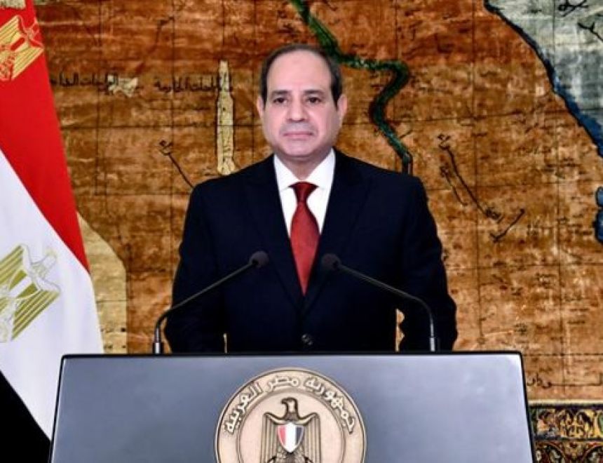 الرئيس السيسي يلتقي حفتر عقيلة صالح في القاهرة