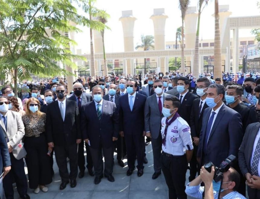 وزير التعليم العالي يتفقد جامعة عين شمس في اليوم الأول للعام الدراسي الجديد