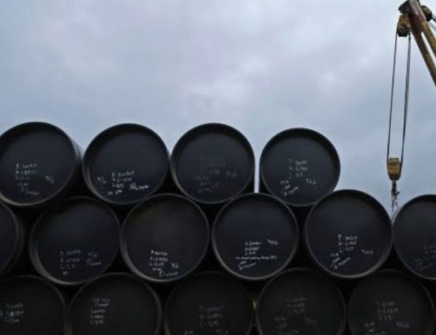 تراجع أسعار النفط بالأسواق العالمية