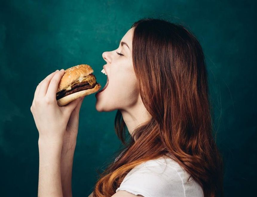 10 أسباب تسبب الشعور بالجوع المستمر.. تعرف عليهم