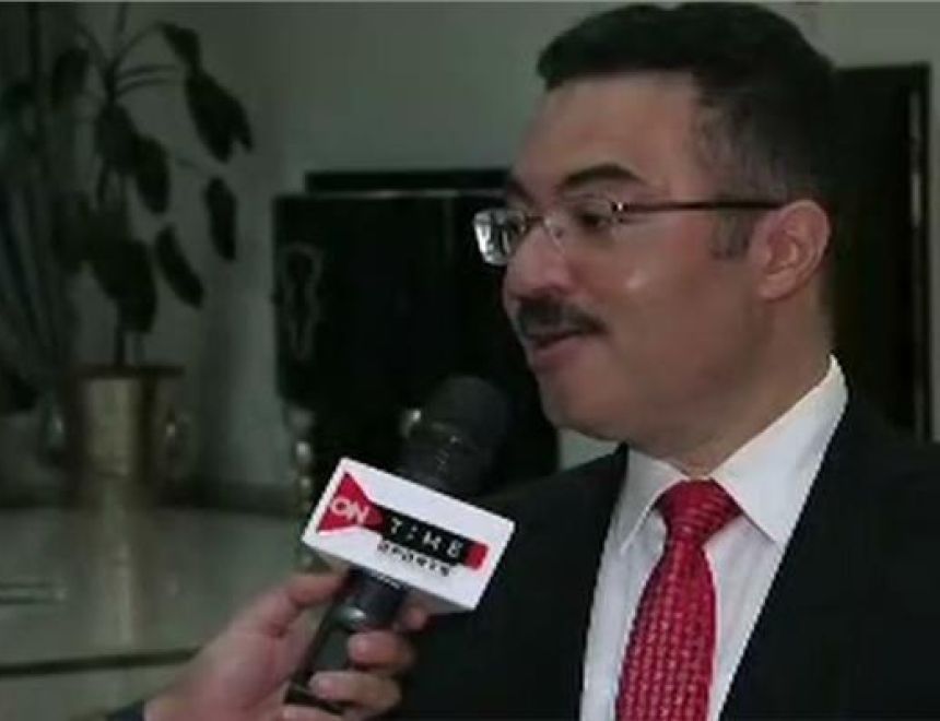 سفير مصر في أنجولا يوجه الدعوة لبعثة الفارس الأبيض على العشاء