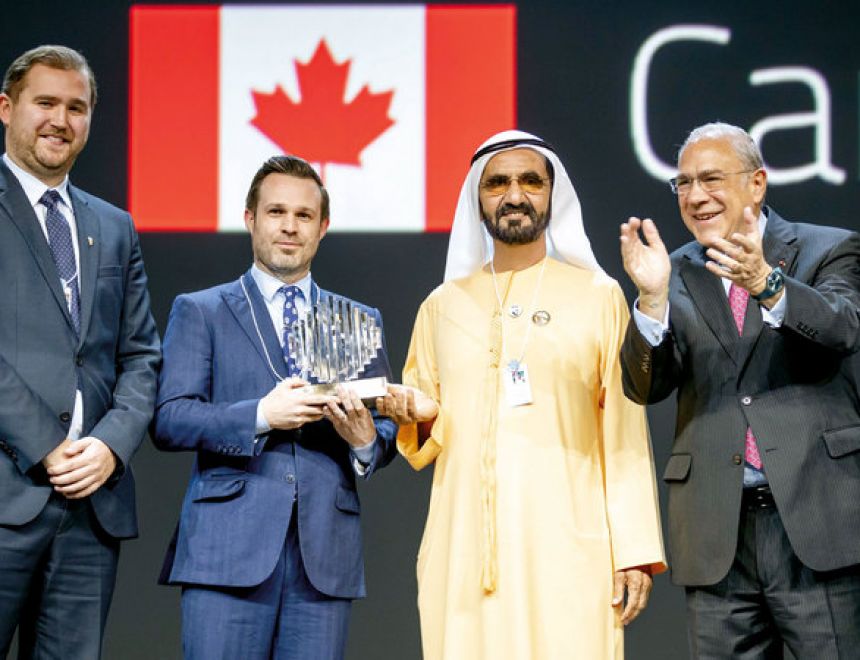  محمد بك راشد يكرم فريق هيئة الصحة العامة الكندي، الفائز بجائزة التجربة الحكومية الأكثر ابتكاراً 