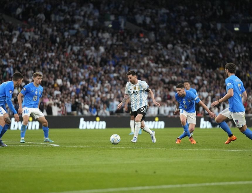 الأرجنتين تقسو على إيطاليا بثلاثية وتحرز كأس أوروبا- أمريكا الجنوبية