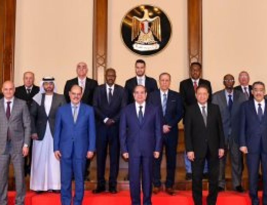 الرئيس السيسي يؤكد حرص مصر على تعزيز روابط الإخاء بين الشعوب العربية