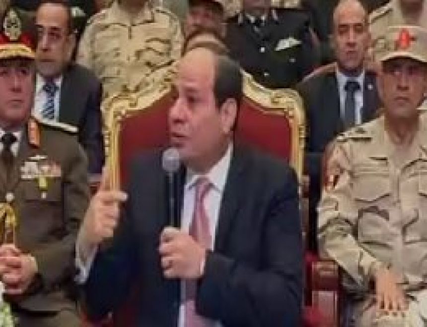 الرئيس عبد الفتاح السييى للمصريين: "تزعلوا من السيسى ميجراش لكن المهم البلد تعيش"