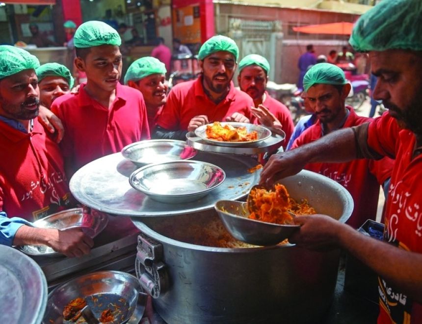 طبق البرياني فخر كراتشي.. والطهاة يتنافسون على وصفته «السرّية»