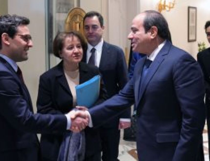 مصر وفرنسا تؤكدان رفضهما المطلق لأية إجراءات تهدف لتهجير الفلسطينيين
