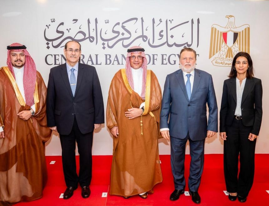 *محافظ البنك المركزي المصري يلتقي الأمين العام للمجلس التنسيقي المصري السعودي لبحث أوجه التعاون المشترك*