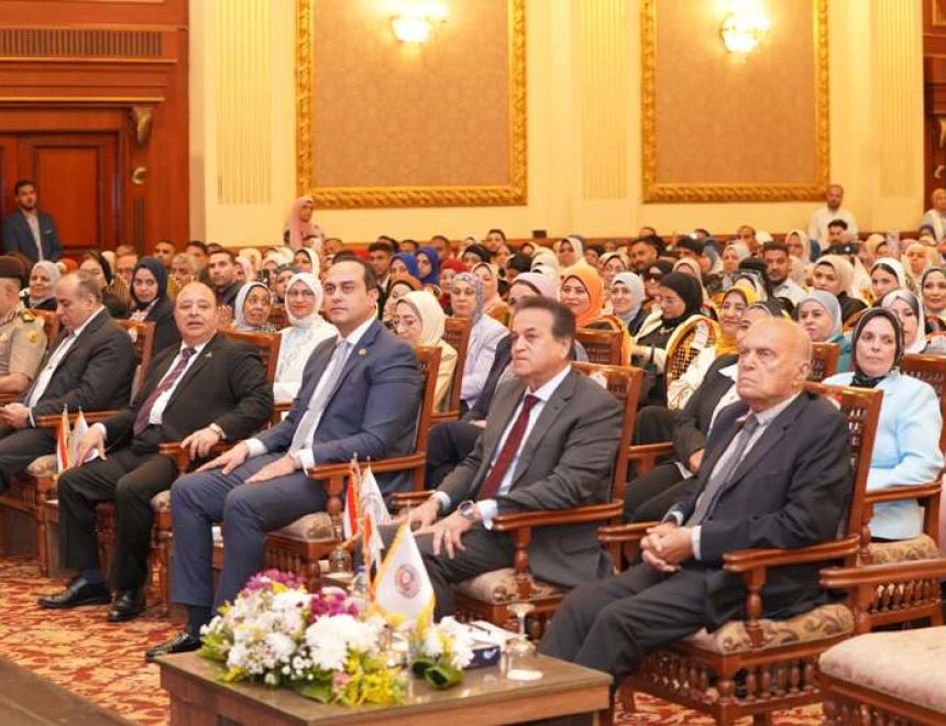 خلال الاحتفال باليوم العالمي.. كوثر محمود: التمريض يمثل 60% من المنظومة الصحية بمصر