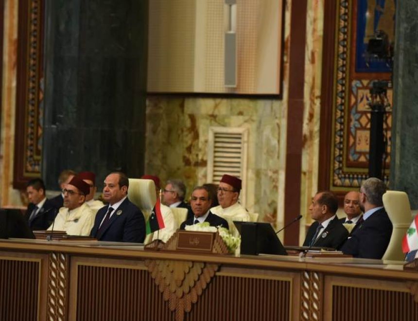 المتحدث الرئاسي ينشر صور مشاركة الرئيس السيسي في القمة العربية الـ34 ببغداد