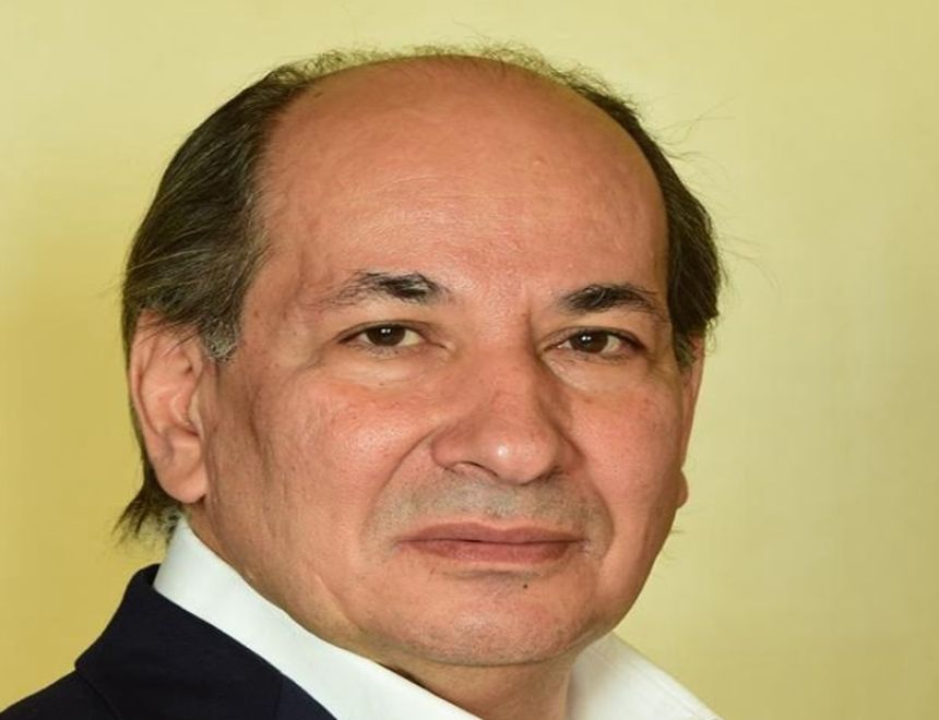 الكاتب الدكتور خالد قنديل يكتب نوفل أبو رغيف .. حين يُبدعُ المسئول