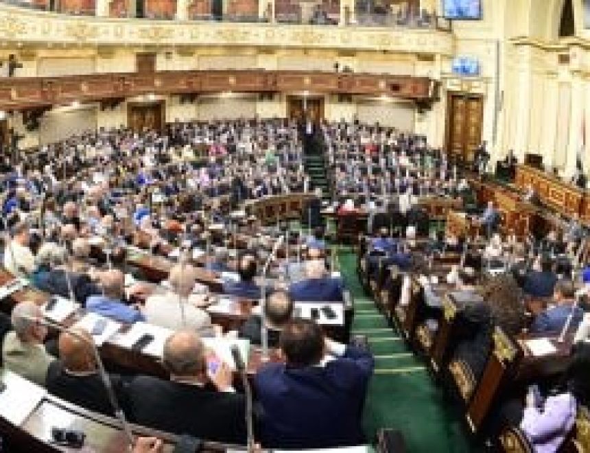 المطلقات والمرأة المعيلة أولوية فى وحدات بديلة بقانون الإيجار القديم