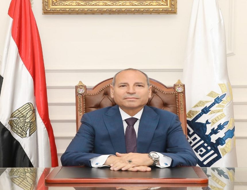 محافظ القاهرة يقرر النزول بدرجة الحد الأدنى للقبول بالثانوي العام والخدمات