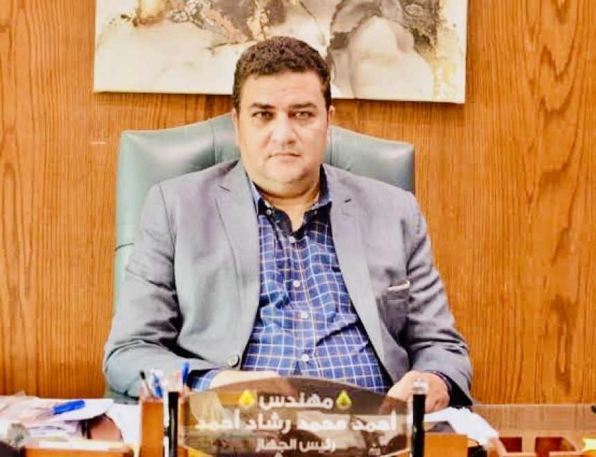 نائب رئيس حزب مصر الفتاة يهنئ رئيس جهاز التجمع الخامس