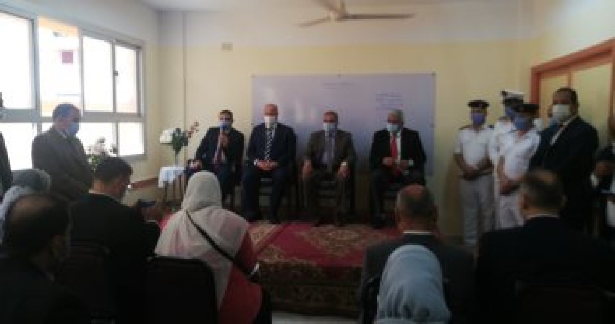 محافظ القاهرة يؤكد حرص الدولة على توفير حياة آدمية لسكان المناطق العشوائية