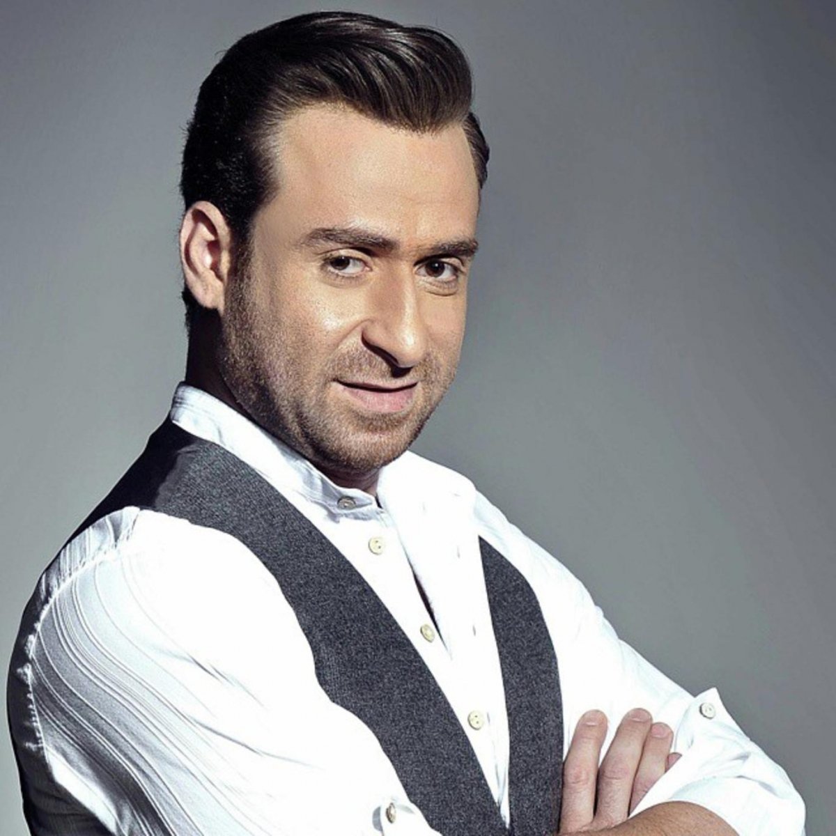 نضال الشافعي يخضع لعملية جراحية غدا و يطلب الدعاء 