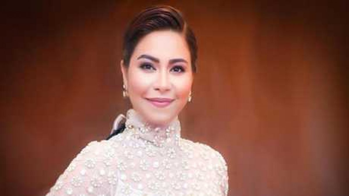 النائب العام  يحيل المطربة شيرين للتحقيق