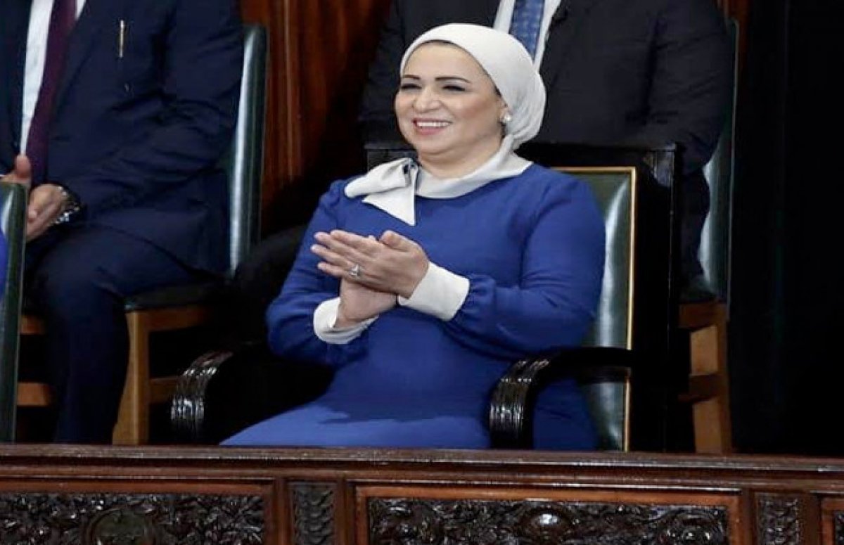 قرينة الرئيس السيسي مهنئة بعيد الميلاد: "ندعو الله أن تمتلئ قلوبنا بالحب والسكينة والرحمة"