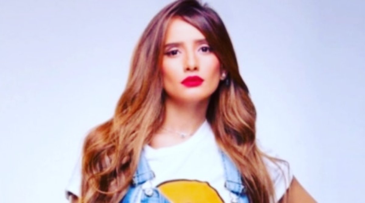 زينة تدخل عالم المنصات بـ " 420 دقيقة"