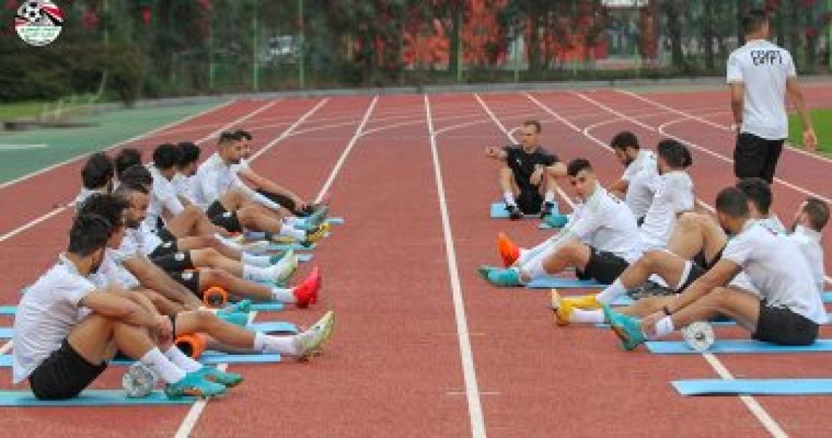 وصول بعثة منتخب مصر إلى القاهرة