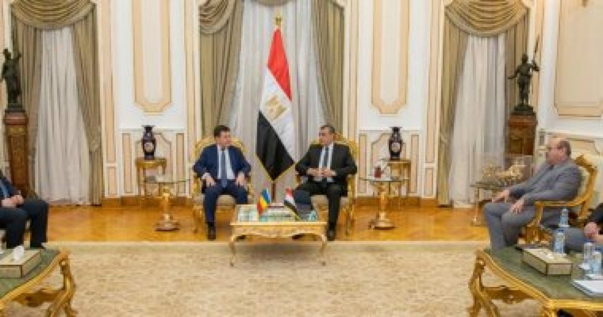 وزير الدولة للإنتاج الحربى يستقبل وزير الاقتصاد الرومانى لبحث التعاون المشترك