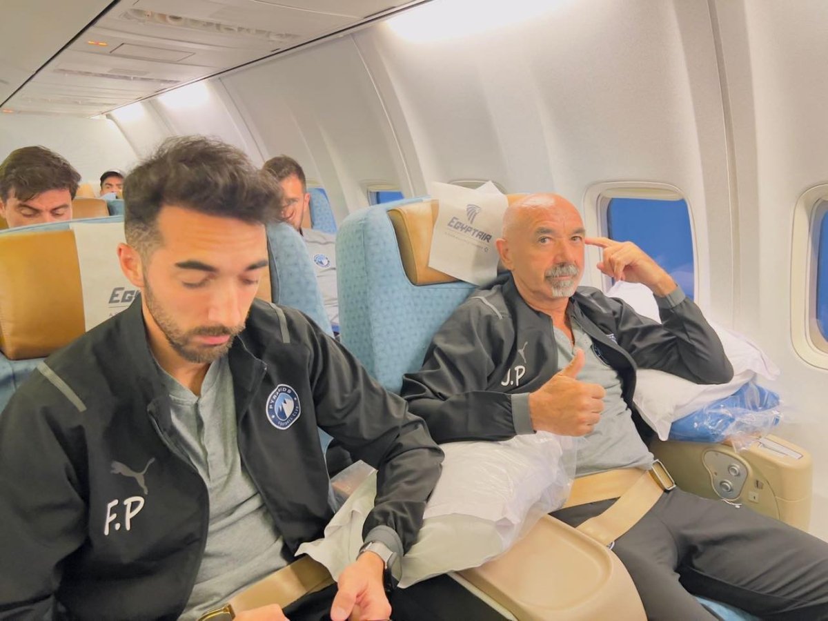 بعثة فريق بيراميدز تغادر القاهرة لخوض مباراة السوبر المصري