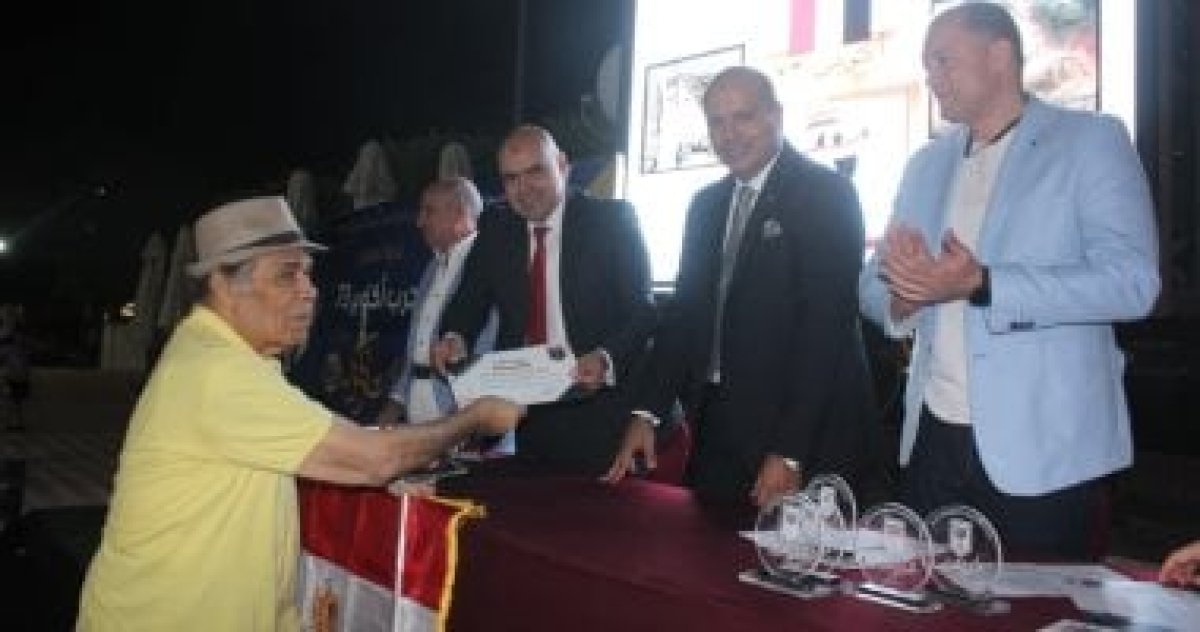 نادي 6 أكتوبر يحتفل و يكرم أعضاءه أبطال حرب أكتوبر المجيدة.. 