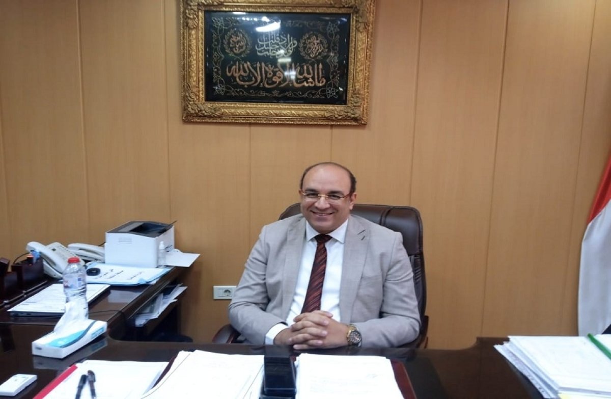 فريق طبي بمستشفى ميت غمر بالدقهلية يستأصل 20 ورمًا ليفيًا من رحم فتاة