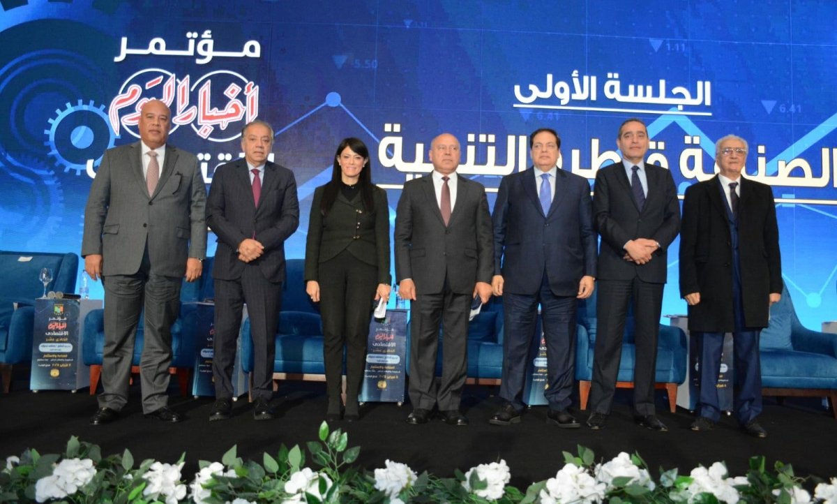 خالد أبو المكارم: تقليل زمن الإفراج الجمركي وتقليص رسوم النقل سيعزز من تنافسية القطاع الصناعي