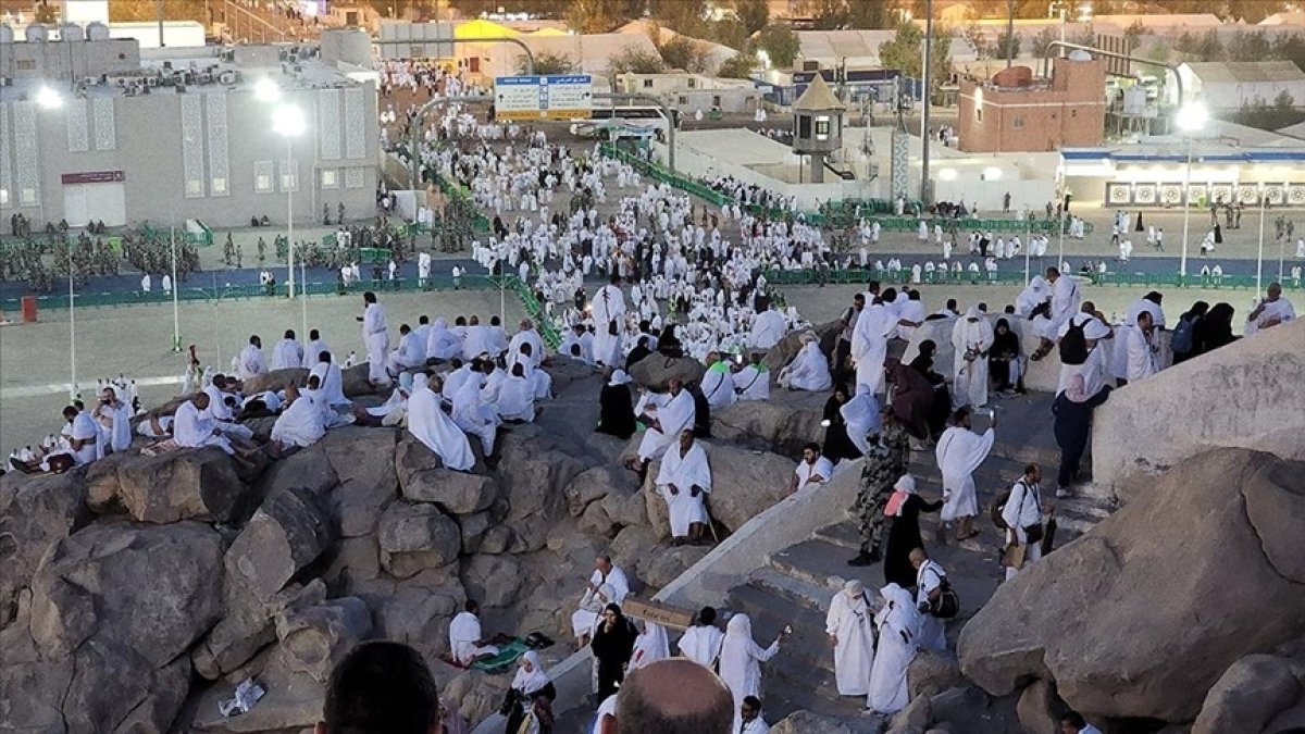 "الحج والعمرة السعودية": نجاح خطة التفويج إلى عرفات وسط انسيابية مرورية وعمليات تشغيل متكاملة