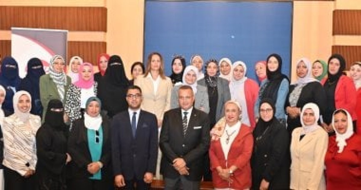 محافظ جنوب سيناء يلتقي بمتدربات برنامج "المرأة تقود بالمحافظات المصرية"