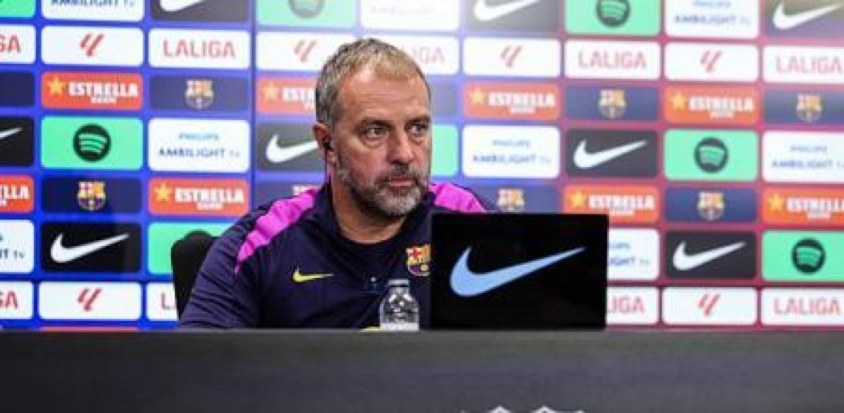 مدرب برشلونة يأمل في تعويض هزيمة فريقه الثقيلة أمام إشبيلية