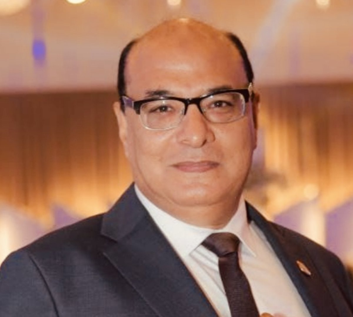 حسن عمار يكتب : ابدأ اليوم… ولو بخطوة صغيرة. فكل ضوءٍ يبدأ بشرارة، وكل طريقٍ يبدأ بخطوة، وكل إنجازٍ بدأ بقرارٍ واحد