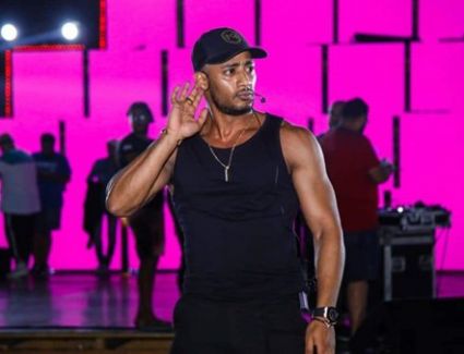 حصري بدأت بخناقة وانتهت بسجدة .. 5 مشاهد مثيرة من حفل محمد رمضان بالساحل.. فيديو وصور