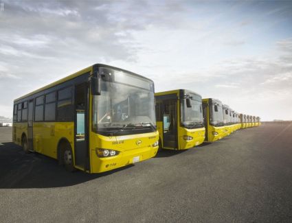 انطلاق رحلات أسطول النقل المدرسي لخدمة 1,2 مليون طالب وطالبة بالمملكة