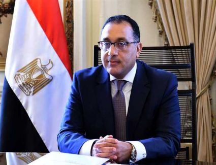 رئيس الوزراء يقرر إنشاء غرف لصناعات النسيج والحبوب والبترول